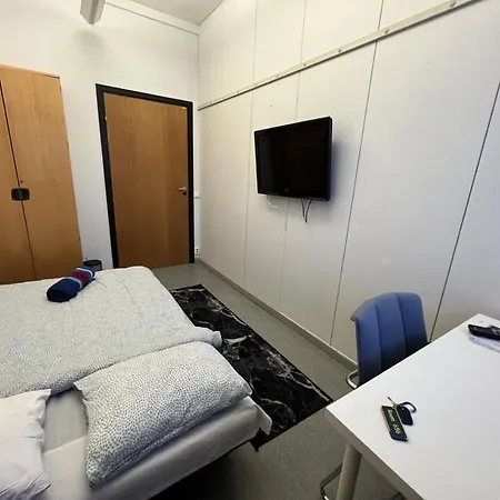 Office House Services 656 * Helsinki