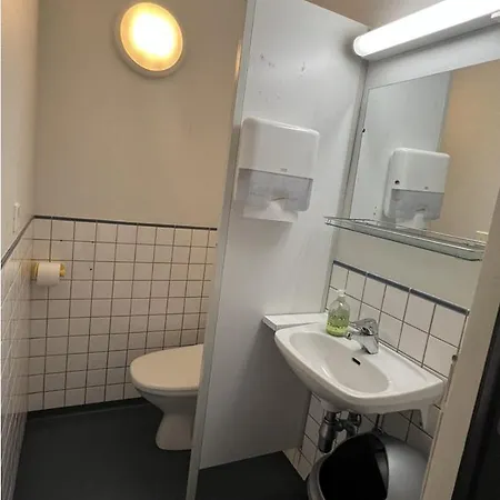 호스텔 Office House Services 656 *