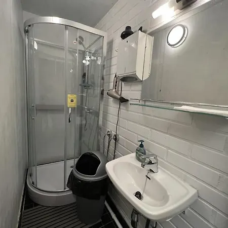 Office House Services 656 호스텔